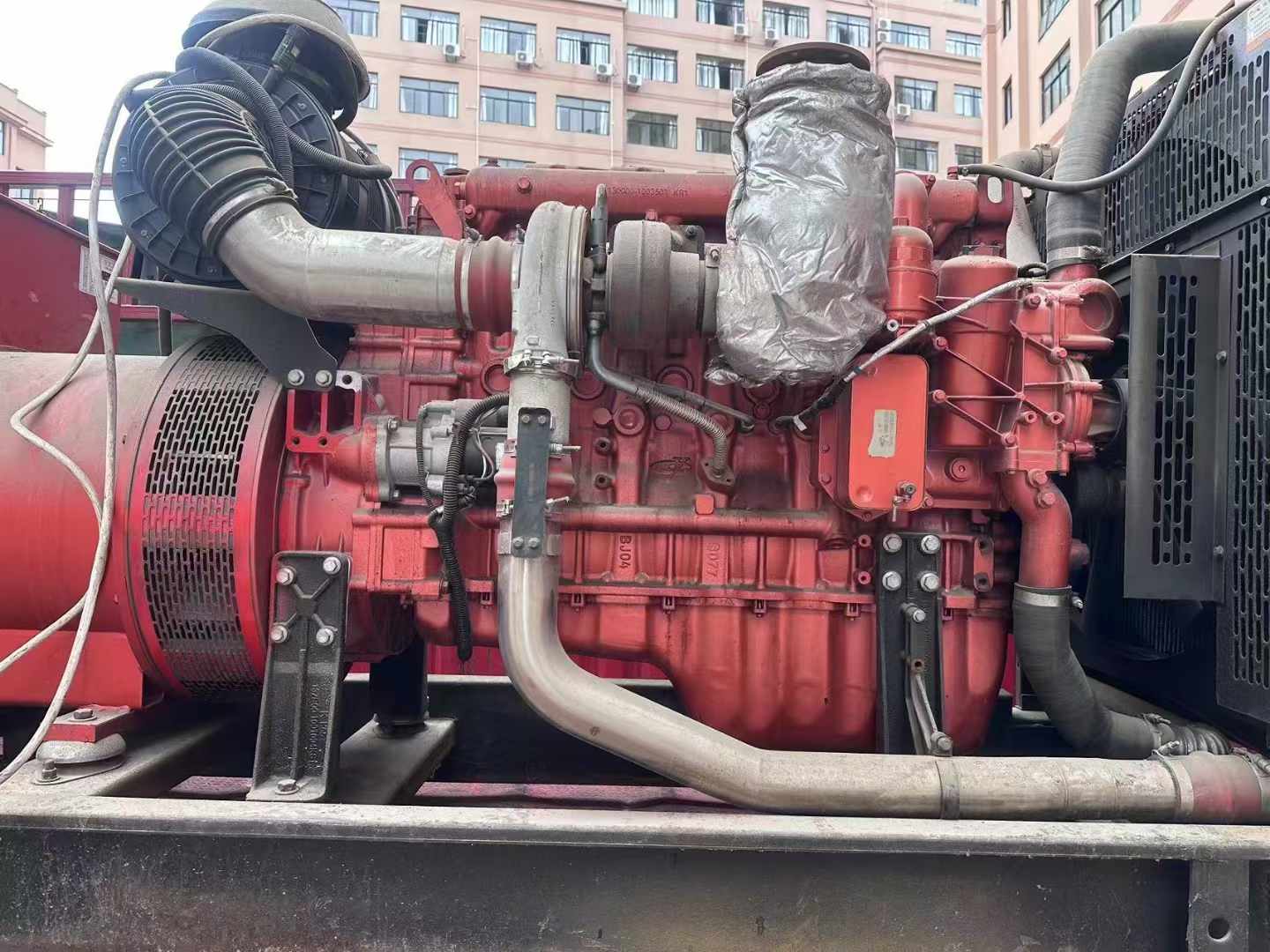 张家港如何选择适合 600kW 柴油发电机组的过载保护器？